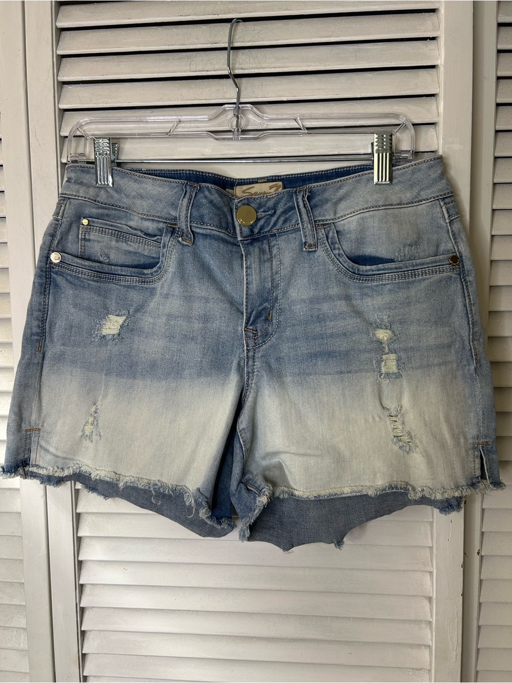 Seven7 Light Blue Ombre Distressed Women’s Denim Shorts Size 10P